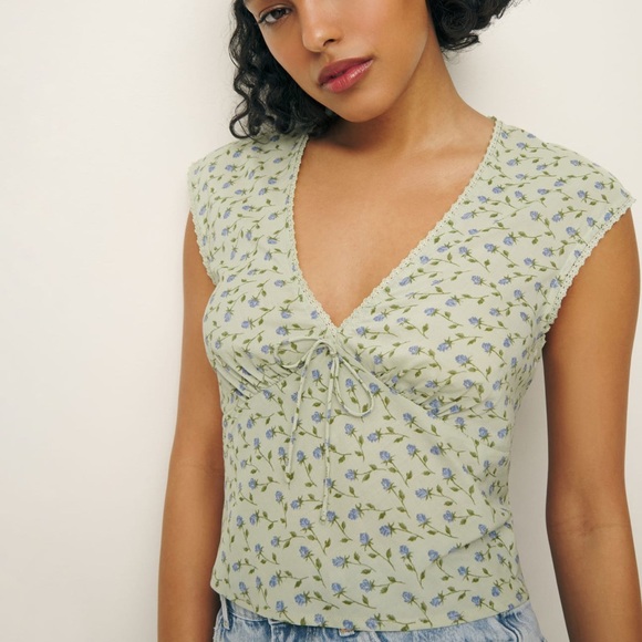 Reformation Cherry top in Cornelia - Picture 2 of 5